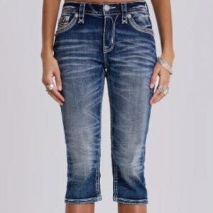 Rock Revival Julie Crop, Style: E8287C20, China, 30x19, EUC, $168 MSRP